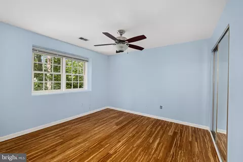 9023 Streamview Ln, Vienna, VA 22182 photo 23