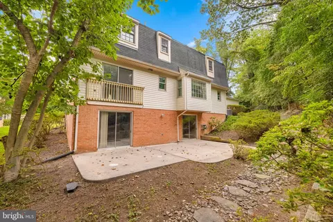 9023 Streamview Ln, Vienna, VA 22182 photo 33