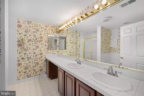 9023 Streamview Ln, Vienna, VA 22182 photo 17