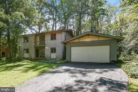 3101 Cunningham Dr, Alexandria, VA 22309