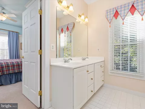 8590 Beatrice Ct, Springfield, VA 22152 photo 30