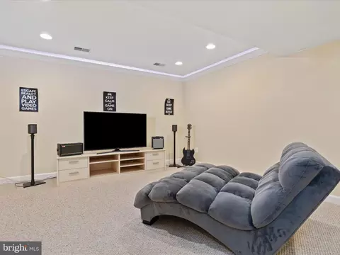 8590 Beatrice Ct, Springfield, VA 22152 photo 36