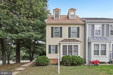 7673 Northern Oaks Ct, Springfield, VA 22153