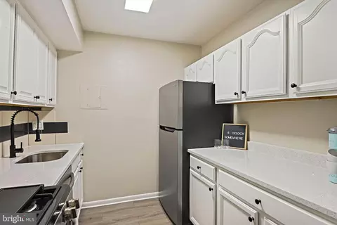 Kitchen - 11619 Vantage Hill Rd #1A, Reston, VA 20190 photo 2 of 4