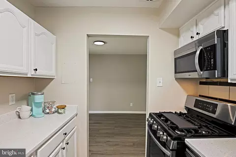 Kitchen - 11619 Vantage Hill Rd #1A, Reston, VA 20190 photo 4 of 4
