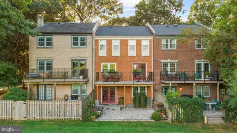 11735 N Shore Dr, Reston, VA 20190