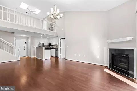 11326 Aristotle Dr #4-401, Fairfax, VA 22030