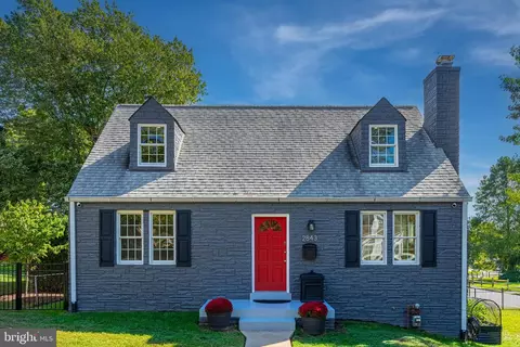 2843 Greenway Blvd, Falls Church, VA 22042
