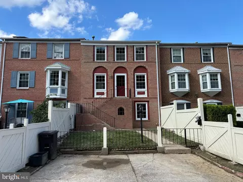 7912 Central Park Cir, Alexandria, VA 22309
