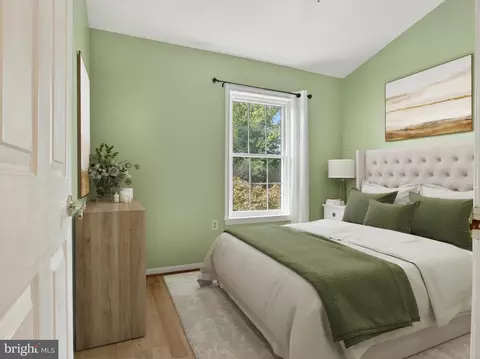 Bedroom - 5702 Mason Bluff Dr, Burke, VA 22015 photo 4 of 7