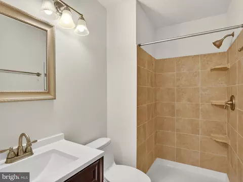 Bath - 5702 Mason Bluff Dr, Burke, VA 22015 photo 1 of 3