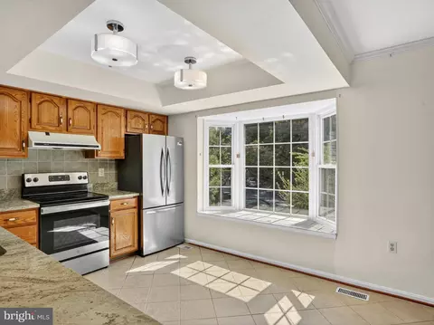 Kitchen - 5702 Mason Bluff Dr, Burke, VA 22015 photo 2 of 4