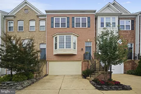 5295 Cozy Glen Ln, Alexandria, VA 22312