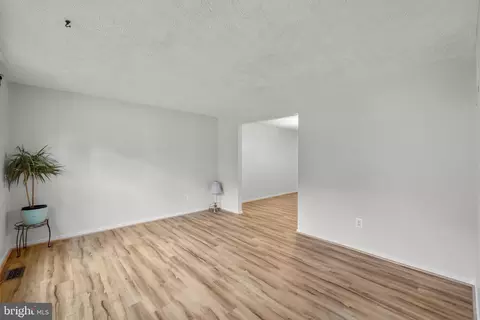 7757 Tara Heights Pl, Springfield, VA 22153 photo 7