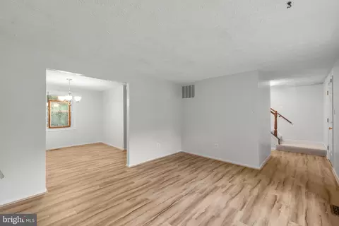7757 Tara Heights Pl, Springfield, VA 22153 photo 6