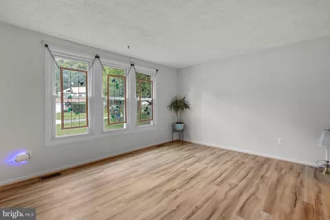 7757 Tara Heights Pl, Springfield, VA 22153 photo 9