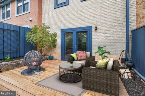 2134 Golf Course Dr, Reston, VA 20191 photo 48