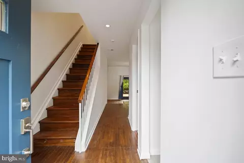 2134 Golf Course Dr, Reston, VA 20191 photo 3