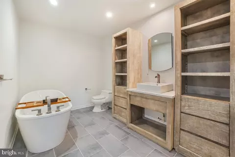2134 Golf Course Dr, Reston, VA 20191 photo 37