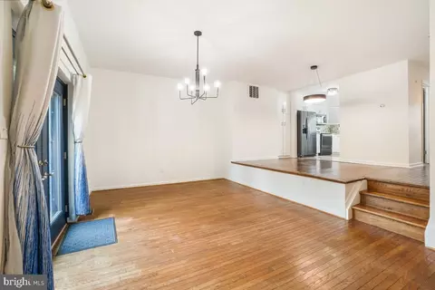 2134 Golf Course Dr, Reston, VA 20191 photo 18