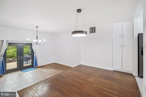 2134 Golf Course Dr, Reston, VA 20191 photo 8