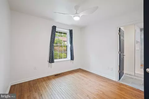 2134 Golf Course Dr, Reston, VA 20191 photo 33