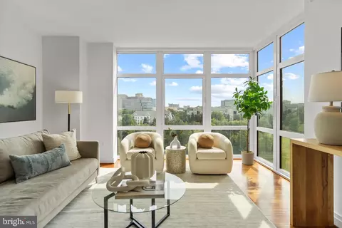 8220 Crestwood Heights Dr #1012, Mclean, VA 22102