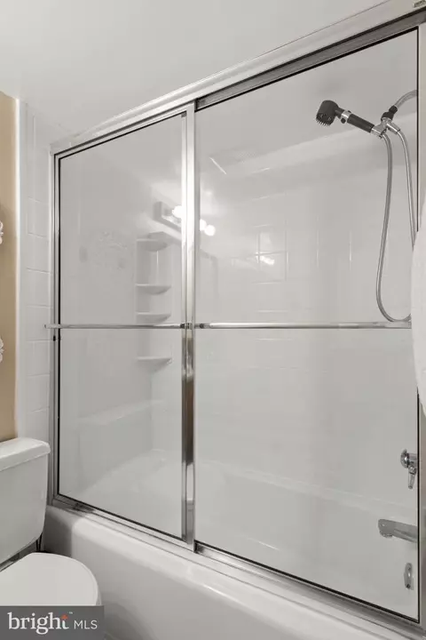Bath - 1532 Northgate Sq #1A, Reston, VA 20190 photo 2 of 2