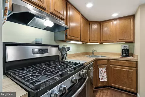 Kitchen - 1532 Northgate Sq #1A, Reston, VA 20190 photo 1 of 4