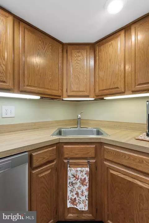 Kitchen - 1532 Northgate Sq #1A, Reston, VA 20190 photo 4 of 4