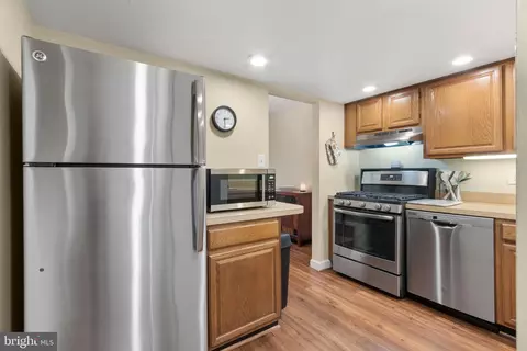 Kitchen - 1532 Northgate Sq #1A, Reston, VA 20190 photo 3 of 4