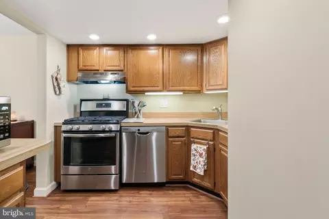 Kitchen - 1532 Northgate Sq #1A, Reston, VA 20190 photo 2 of 4