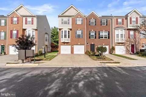 4619 Deerwatch Dr, Chantilly, VA 20151