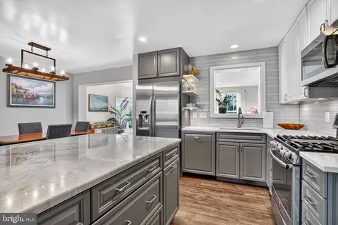 6903 Floyd Ave, Springfield, VA 22150 photo 6
