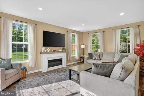 6903 Floyd Ave, Springfield, VA 22150 photo 13