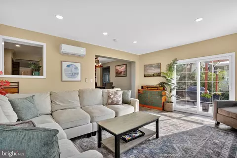 6903 Floyd Ave, Springfield, VA 22150 photo 14