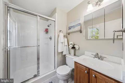 Bath - 8312 Timber Brook Ln, Springfield, VA 22153 photo 1 of 2