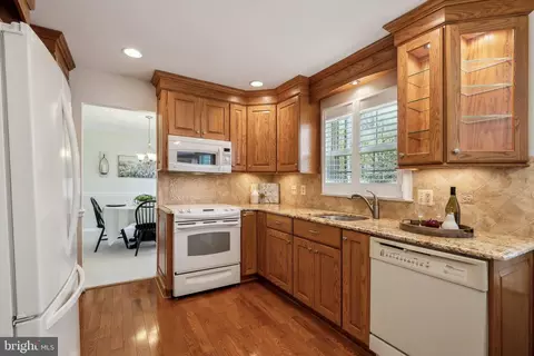Kitchen - 8312 Timber Brook Ln, Springfield, VA 22153 photo 3 of 5