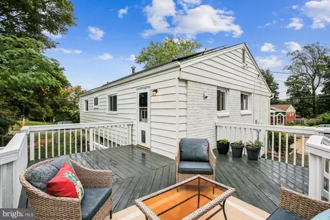 Exterior - 5808 Ash Dr, Springfield, VA 22150 photo 13 of 19
