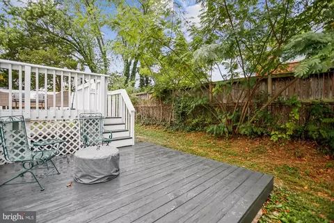 Exterior - 5808 Ash Dr, Springfield, VA 22150 photo 16 of 19