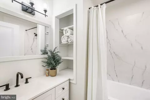 Bath - 5808 Ash Dr, Springfield, VA 22150 photo 3 of 4