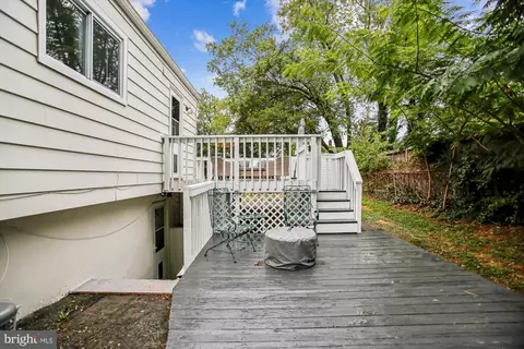 Exterior - 5808 Ash Dr, Springfield, VA 22150 photo 4 of 19