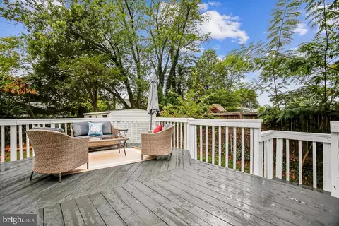 Exterior - 5808 Ash Dr, Springfield, VA 22150 photo 15 of 19