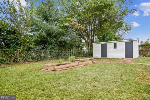Exterior - 5808 Ash Dr, Springfield, VA 22150 photo 8 of 19