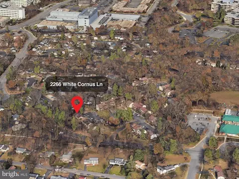 2266 White Cornus Ln, Reston, VA 20191 photo 2