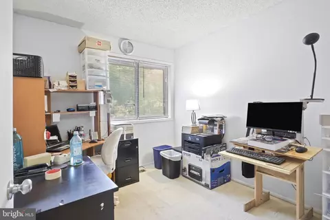 2266 White Cornus Ln, Reston, VA 20191 photo 16