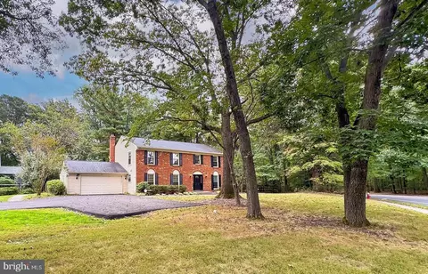 2015 Soapstone Dr, Reston, VA 20191