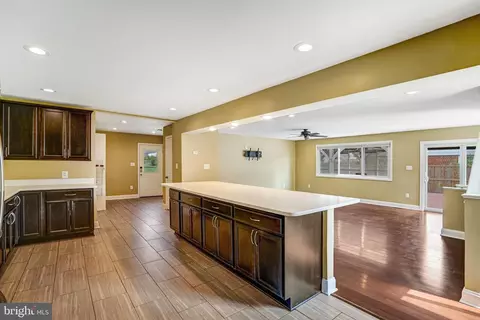Entry Way - 5227 Cather Rd, Springfield, VA 22151 photo 4 of 8