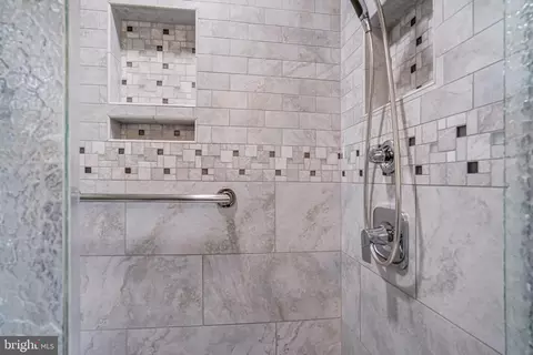 Bath - 5227 Cather Rd, Springfield, VA 22151 photo 3 of 8