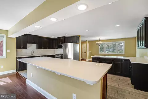 Entry Way - 5227 Cather Rd, Springfield, VA 22151 photo 2 of 8